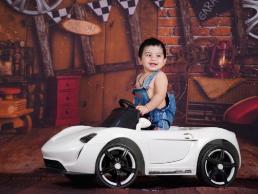 What to Bring to a Baby Photoshoot | Parent’s Checklist